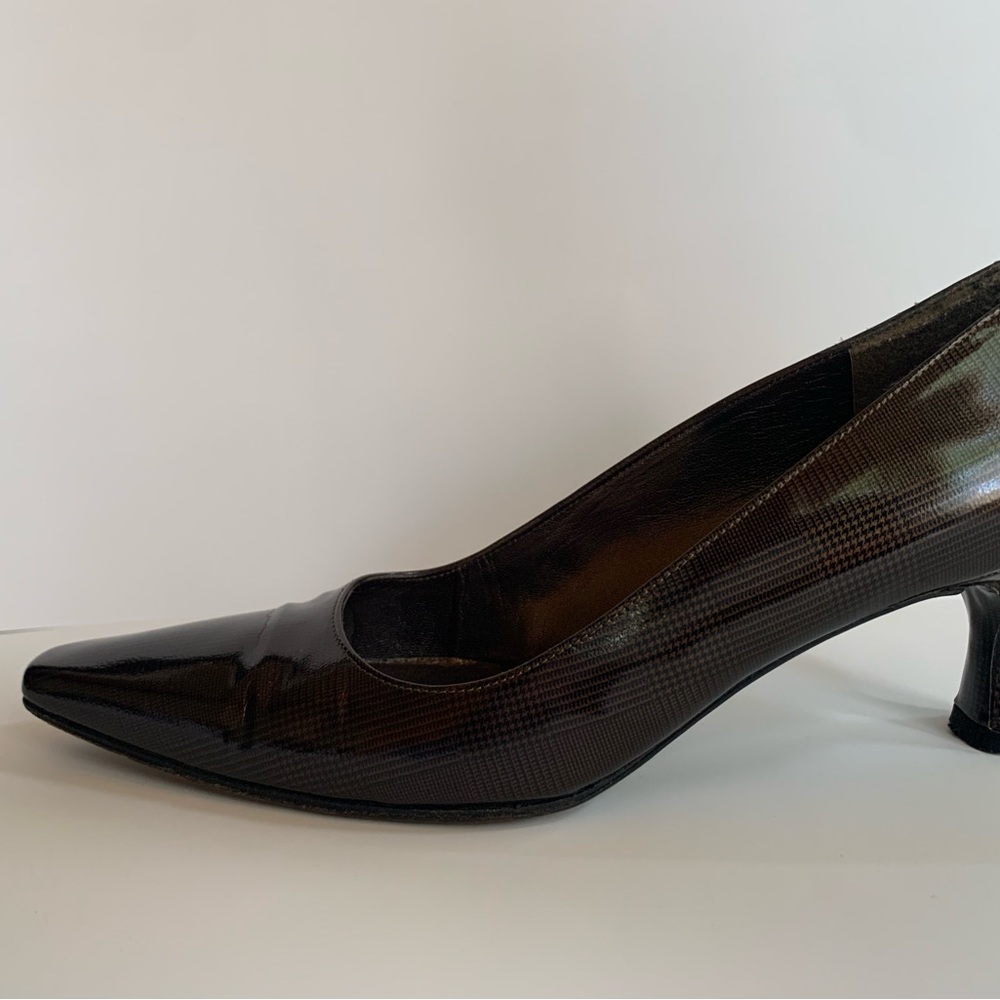 Stuart Weitzman Kitten Heels - image 8